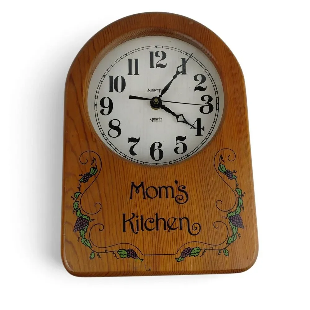 Vintage “Mom’s Kitchen” Solid Wood Oak Wall Clock Grapevine